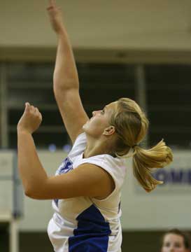 Amber Cope had 11 kills against Cabot Tuesday. (Photo by Rick Nation)