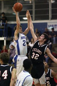 Bryant Hornets forward Tim Floyd