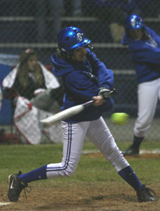 Sarah Hart drove in two runs against Little Rock Central.