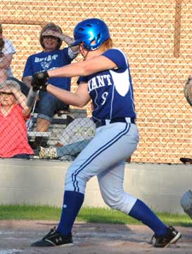 Jessica Cudd takes a cut. (Photo by Mark Hart)