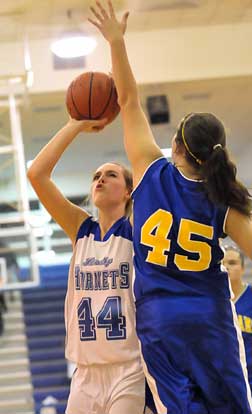 Erica Smith (44) shoots as Lakeside's Hannah Cash (45) tries to defend. (Photo by Kevin Nagle)