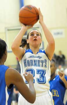 Aubree Allen hit two big shots early in the fourth quarter to spark the Lady Hornets' comeback. (Photo by Kevin Nagle)