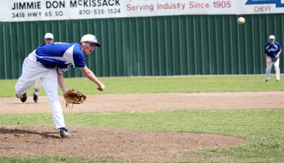 Jordan Taylor delivers a pitch during Saturday's championship game. (Photo by Phil Pickett)