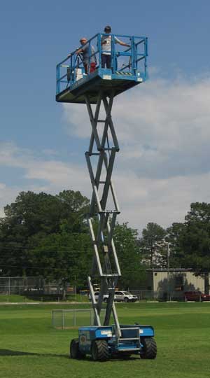 A mobile elevated platform enables the Hornets' coaches to video every workout for use in instruction later on. 