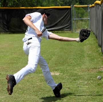 Quinton Motto couldn't quite reach this foul pop. (Photo courtesy of Phil Pickett)