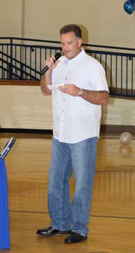 Hornets head football coach Paul Calley thanks the contestants, sponsors, volunteers and contestants.