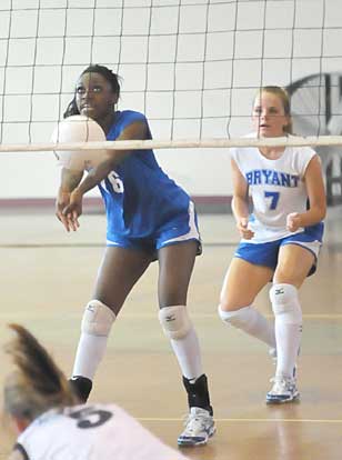 Brianna White (16) and Lauren Reed (7). (Photo by Kevin Nagle)