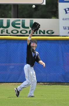 Tyler Green hauls down a fly to center. (Photo courtesy of Ron Boyd)