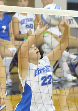 Taylor West sets for a teammate during Thursday's JV game. (Photo by Kevin Nagle)