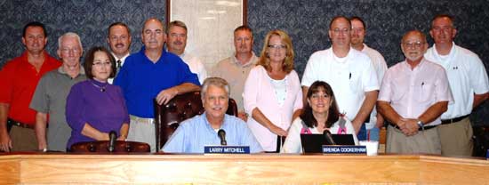 Left to right, Chris Tipton, James Dreher, Kathy Barber, Richard Penn, Steve Gladden, Bruce Watson, Mayor Larry Mitchell, Monty Ledbetter, Brenda Miller, Brenda Cockerham, Ed Collins, Adrian Henley, Danny Steele and Scott Curtis