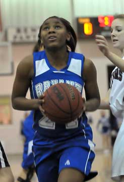 Dezerea Duckworth looks to score. (Photo by Kevin Nagle)