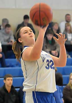 Jamie Jamison fires a shot. (Photo by Kevin Nagle)