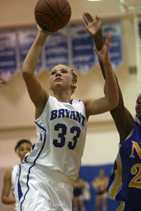 Abbi Stearns goes up for a shot. (Photo by Rick Nation)