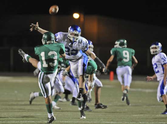 Jacob Powell blocks Houston Ray's punt. (Photo by Ron Boyd)