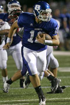 Hayden Lessenberry heads for the end zone. (Photo by Rick Nation)