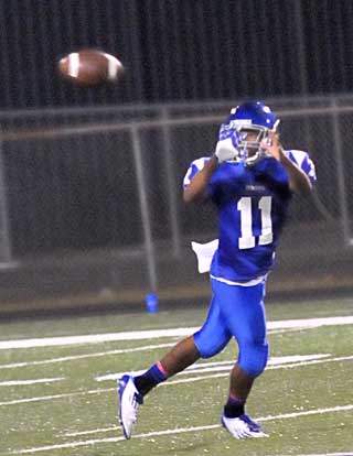 Mar'Kevius Nelson looks in a swing pass. (Photo by Kevin Nagle)