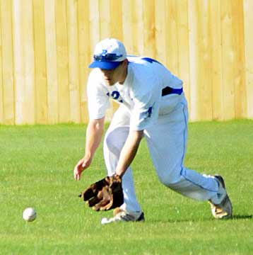 Evan Jobe comes in for a ball in right field. (Photo by Kevin Nagle)