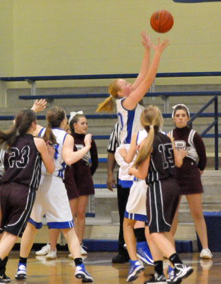 Rachel Miller attempts a shot for the Lady Hornets. (Photo by Kevin Nagle)