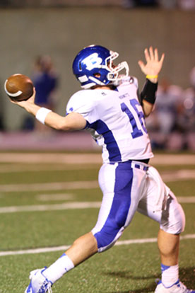 Quarterback Hayden Lessenberry. (Photo by Rick Nation)