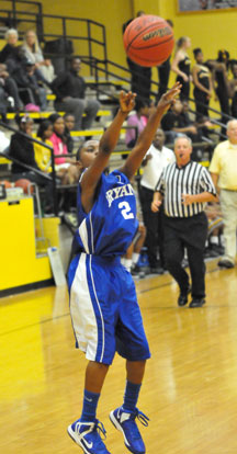 Alex Oneal puts up a shot for the freshman Hornets. (Photo by Kevin Nagle)