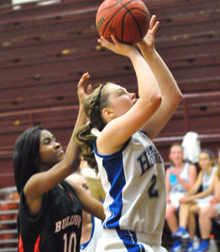 Annie Patton looks to score in front of a Malvern defender. (Photo by Kevin Nagle)