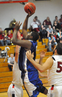 Cameron Murray led the Hornets with 13 points. (Photo by Kevin Nagle)