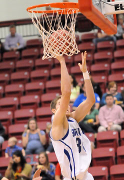 Quinton Motto scores inside. (Photo by Kevin Nagle)