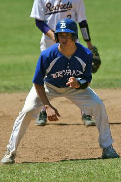 Drew Tipton leads off second moments before scoring on Jordan Taylor's double. (Photo by Rick Nation)