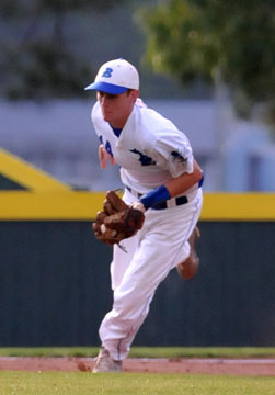 Jordan Taylor comes up with a tough play at third. (Photo by Kevin Nagle)