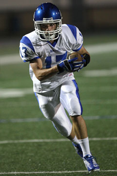 Pierce Finney heads to the end zone with a touchdown pass. (Photo by Rick Nation)