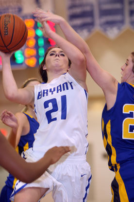 Courtney Davidson scored 15 points and gathered 16 rebounds. (Photo by Rick Nation)