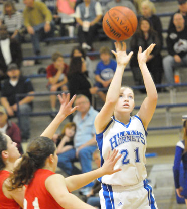 Annie Patton releases a shot. (Photo by Kevin Nagle)