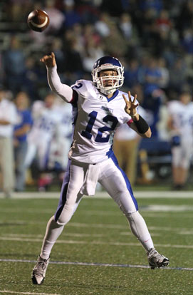 Brandan Warner was 8 of 11 passing for 138 yards and three touchdowns. (Photo by Rick Nation)