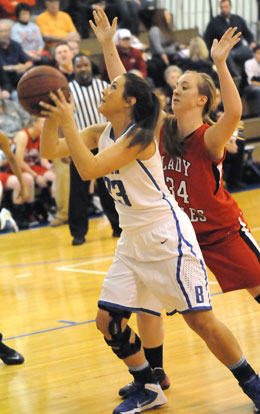 Aubree Allen (23) gets position inside on Vilonia's Jessica Brandon. (Photo by Kevin Nagle)