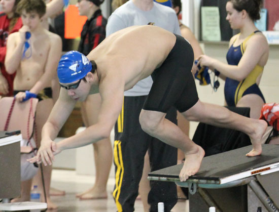 Minki Kang starts on his record breaking 500 freestyle effort. 