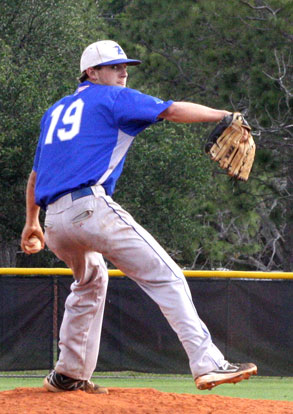 Jason Hastings pitched a shutout. (Photo by JAnn Boyd Lessenberry)