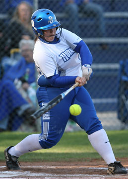 Sydney Gogus takes a rip. (Photo by Rick Nation)