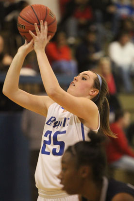 Erica Smith finished with 6 points. (Photo by Rick Nation)