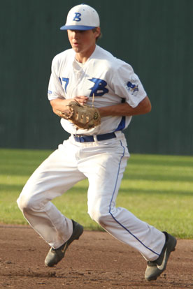 Dalton Holt smothers a bouncer to first. (Photo by Rick Nation)