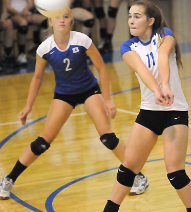 Whitney Brown (2) and Abby Staton (11). Photo by Kevin Nagle)