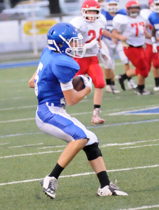 Cameron Vail makes one of his four receptions Thursday night. (Photo by Kevin Nagle)