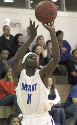 Kevin Hunt scored 10 points for the Hornets Friday night. (Photo by Rick Nation)