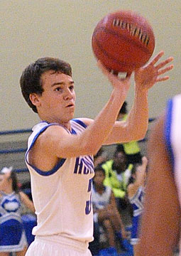 Henry Terry launches a 3-point try. (Photo by Kevin Nagle)