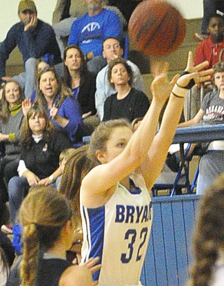 Annie Patton launches a 3. (Photo by Kevin Nagle)