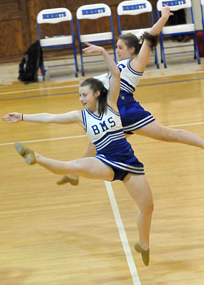 2.9BryantMiddleCheerDuoKN