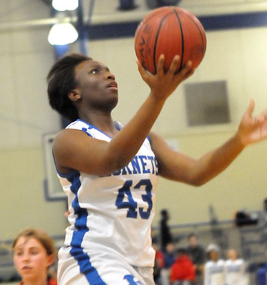 Ivory Russ goes up for a layup. (Photo by Kevin Nagle)