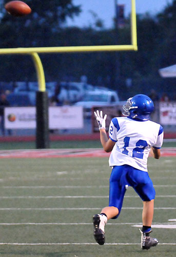 Hayden Schrader caught this pass on the way to a 65-yard go-ahead touchdown. (Photo by Kevin Nagle)
