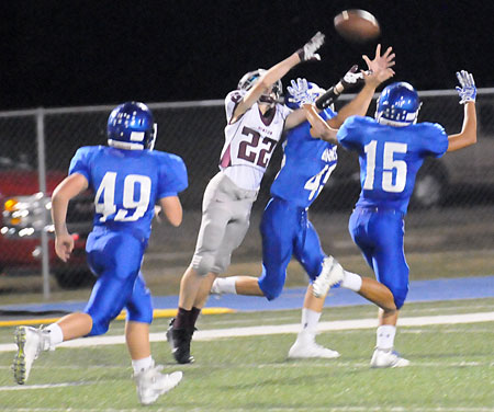 10-19froshbpassdefensekn